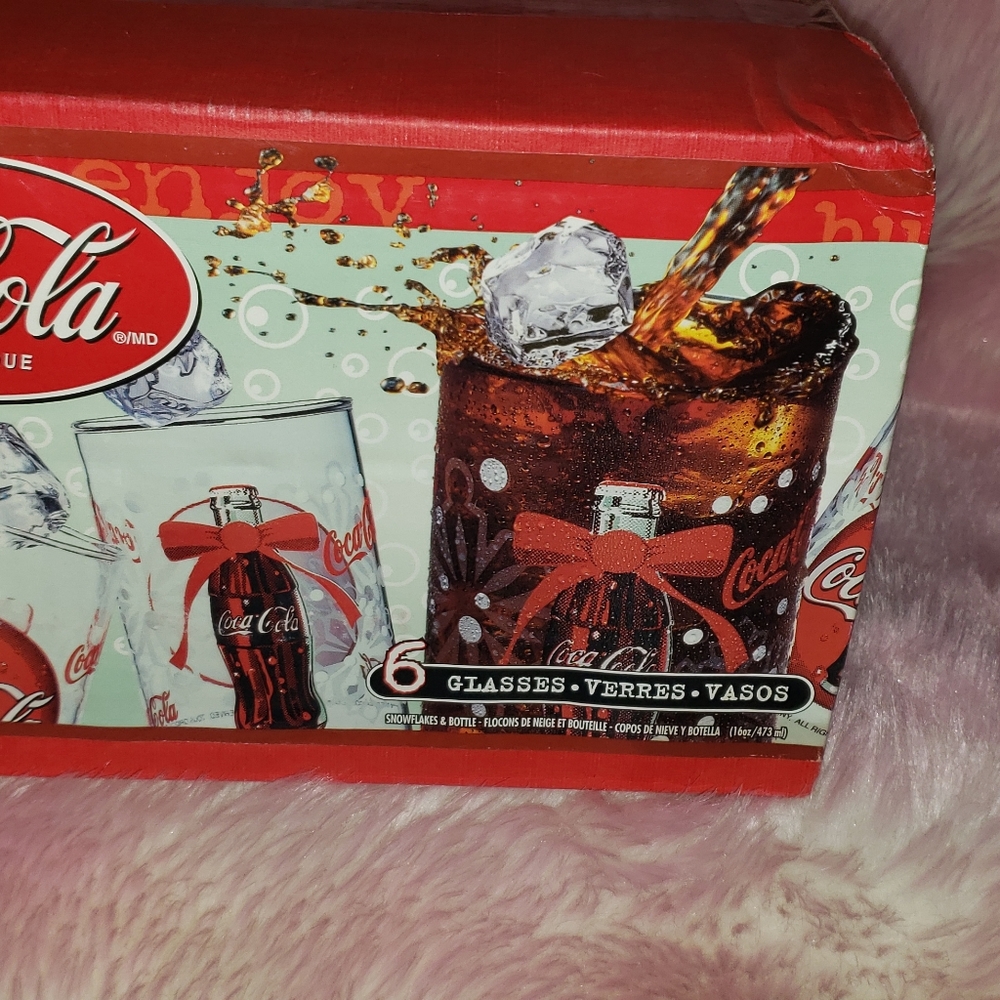 New in box 6 Coca Cola Drinking Glasses Bottle with Ribbon rare